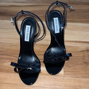 Steve Madden Bow heel